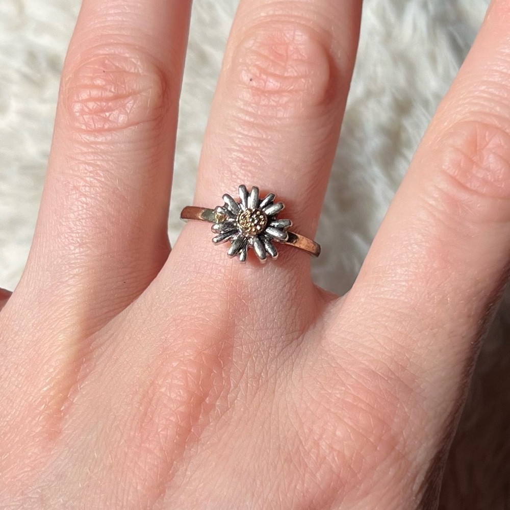 Gold & Silver Daisy Ring